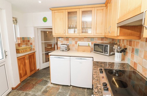 Coverack Cottage | PENHAVEN, pet friendly, character holiday cottage in Coverack