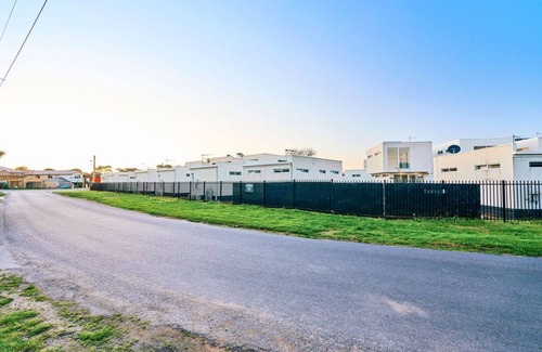 Capel Sound Hotel | Peninsula Beachside Accommodation
