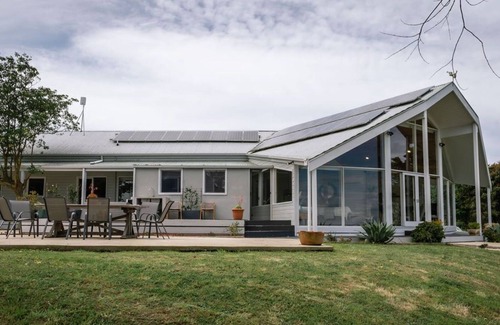 Boneo House | Peninsula Flower House