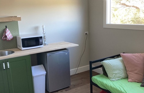 Capel Sound House | Peninsula Green Cottage - 5 MINUTES WALK TO THE BEACH!