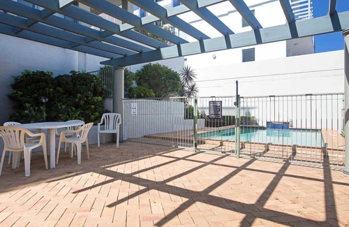 Soldiers Point Apartment | Peninsula Waters, 1/2-4 Soldiers Point Road - Aircon, pool & massive outdoor area