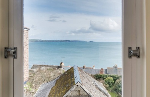 Kingsand Cottage | Penlee Narrows - sleeps 6 guests in 3 bedrooms