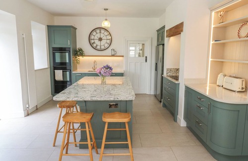 Coverack Cottage | PENMARTH HOUSE, pet friendly, country holiday cottage in Coverack