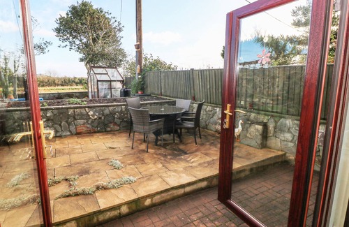 Penally Cottage | PENN LEA, family friendly, with a garden in Penally