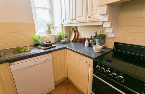 Bodorgan Apartment | Penrhyn Halen - a dog that sleeps 14 guests in 7 bedrooms