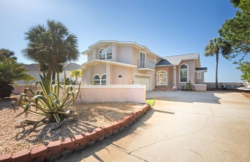 Gulf Breeze House | Pensacola Bay Dreams! Private pool!Bring your boat