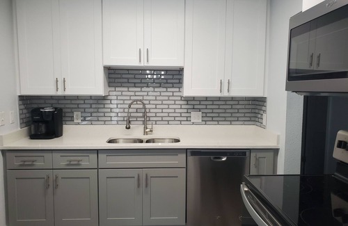 Pensacola House | "Pensacola Pearl" cottage near downtown, NAS & the beach!