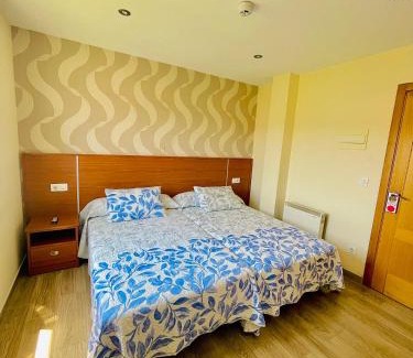 Noia House | Pensión Costiña