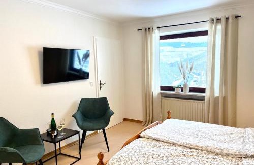 Maring-Noviand Bed & Breakfast | Pension 1595 im Weingut Botzet