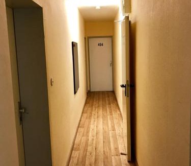 Gutleutviertel House | Pension Alpha
