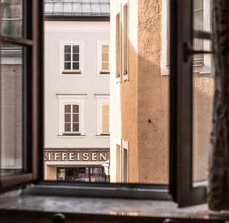 Hallein Apartment | Pension-Cafe-Konditorei Mikl