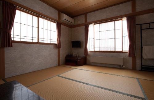Motomachi House | Pension Jokura