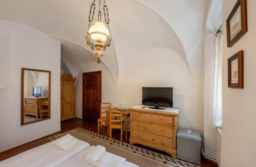 Sighisoara Hotel | Pensiunea Bastion - La Strada -