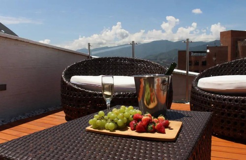 Las Lomas I Apartment | Pent-house dos niveles Parque Lleras terraza y BBQ