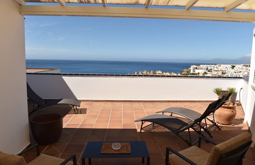 Morro Jable Apartment | PENTHOUSE 120m2, 200m from the beach, sea and village views