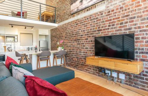 Salt River Apartment | Penthouse 2 Bedroom - Biscuit Mill- Apartment