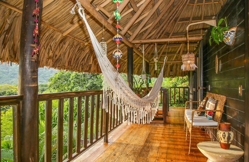 Canaveral Villa | PENTHOUSE 2 BEDROOM IN CABIN