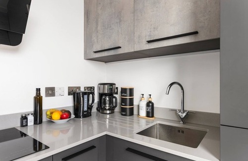 Heworth Apartment | Penthouse, 3x Superking/6x Single, free parking