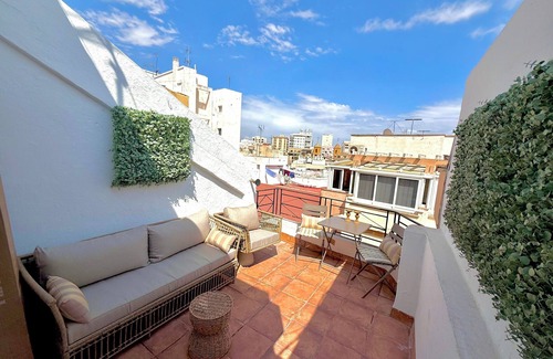 Almeria Centro Apartment | PENTHOUSE 4/6-Center-Historic Center-Terrace-Air Conditioned-Wifi