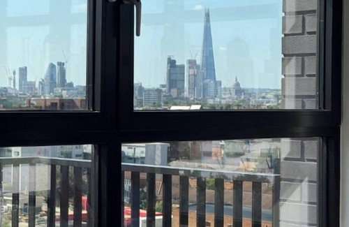 Livesey Condo | Penthouse 5min from London Bridge Full Panoramic Views