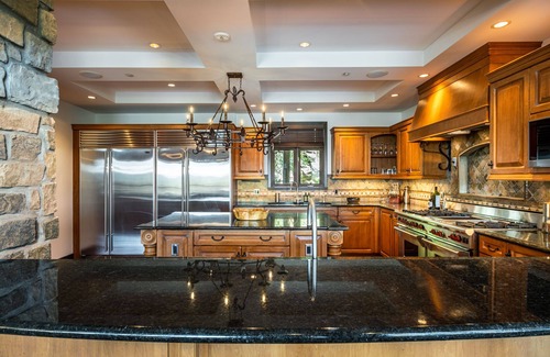 Mont-Tremblant Condo | Penthouse, 9 bdr ski in/out, steps to Village