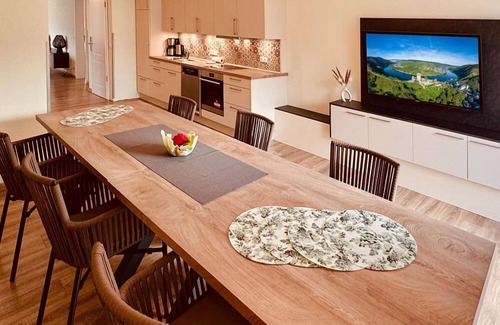 Ellenz-Poltersdorf Apartment | Penthouse apartment - 1-8 persons - 3 bedrooms