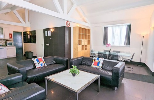 Amsterdam City Centre House | Penthouse Apartment with Balcony in Amsterdam Center