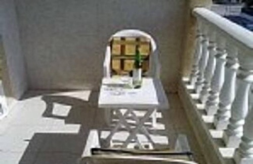 Los Alcazares Apartment | Penthouse Apartment with Rooftop Solarium, 10 Min Walk from Beach