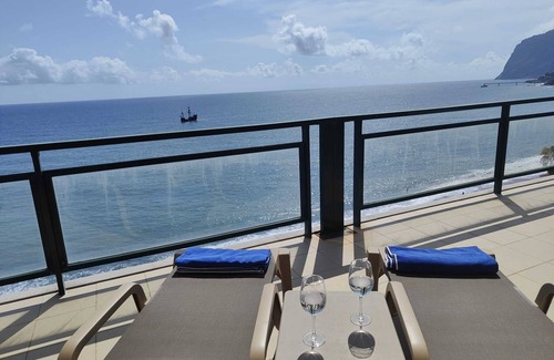 Sao Martinho Apartment | Penthouse apartment by the beach with amazing ocean and mountain view