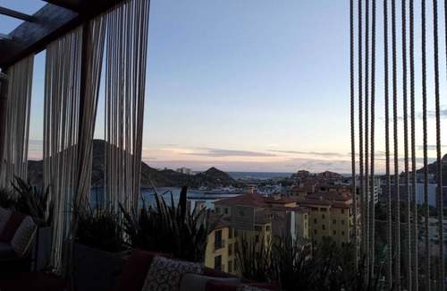 Centro Apartment | Penthouse, Beach, Sun & Fun. Family sized at "The Heart of Cabo"