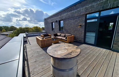 Norden Apartment | Penthouse beach oasis with wonderful roof terrace and sauna - Welcome