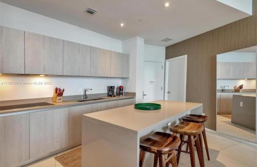Hollywood South Central Beach Apartment | Penthouse Condo at Lyfe Resort and Residences