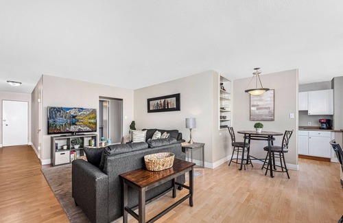 Capitol Hill Condo | Penthouse Condo with Views