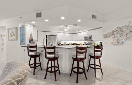 New Smyrna Beach Condo | ☀️ Penthouse- FAB Ocean Views- Oceanwalk 11-605 🌊