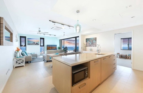 Darwin City Centre Condo | Penthouse Haven: Lux Balcony Dining ~ Sea View