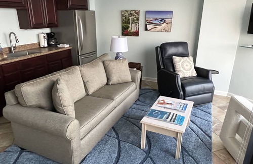 Shell Island Condo | Penthouse like views, Ocean Front Floor to Ceiling Windows