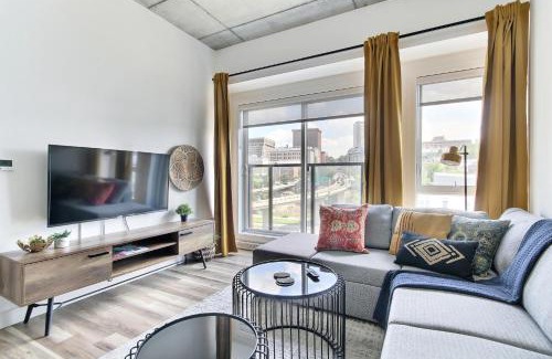 Saint-Roch Apartment | Penthouse, near old city