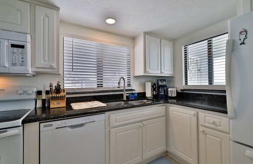 New Smyrna Beach Condo | Penthouse/NON drive zone on beach/Panoramic views of the Ocean