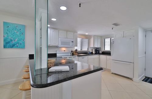 New Smyrna Beach Condo | Penthouse/NON drive zone on beach/Panoramic views of the Ocean