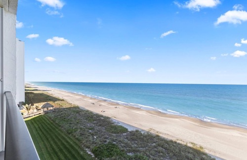 Hutchinson Island South Condo | Penthouse Oceanfront Condo with Private Beach!