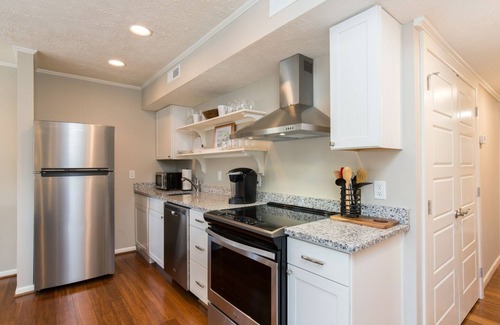 Blowing Rock House | Penthouse on Main A 1BR/1BA Penthouse on Main Street Blowing Rock