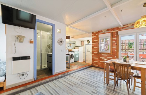 Sant Adria de Besos Apartment | Penthouse Studio with terrace, 15 min from BCN downtown, 8 min walk to the beach