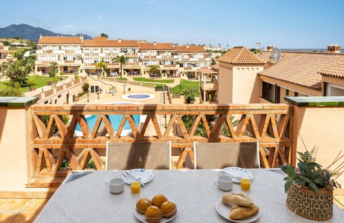 El Faro Apartment | Penthouse Sea Lookout by Alfresco Stays