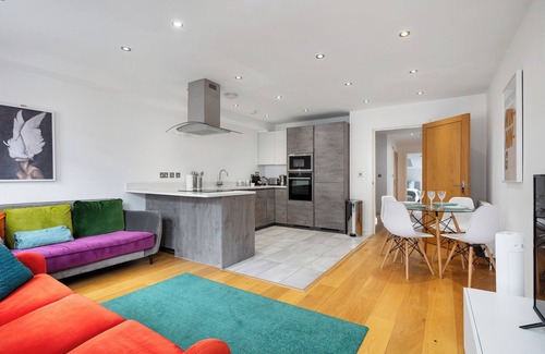 Waterloo Apartment | Penthouse split level next to London Eye Gem with roof terrace and AIR-CON