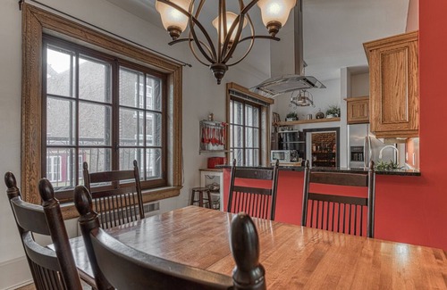 Old Quebec Apartment | Penthouse St-Raphael