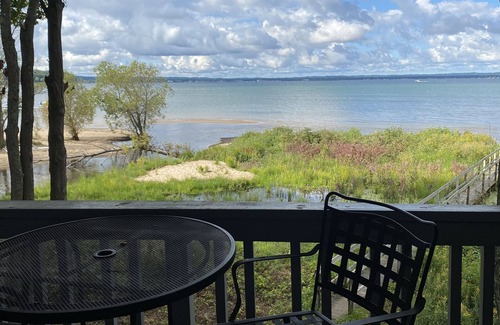 Acme Condo | Penthouse studio breathtaking Grand Traverse Bay views!