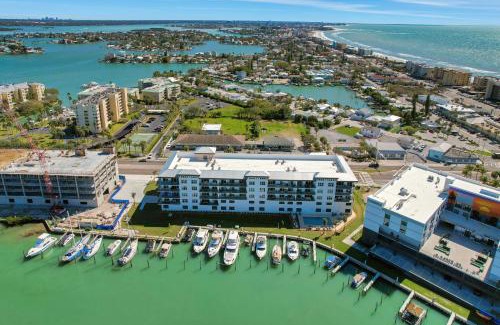 Madeira Beach Apartment | Penthouse Sweet