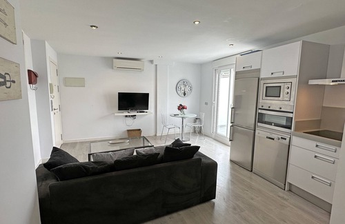 Conil de la Frontera City Center Apartment | Penthouse with large terrace and solarium with sea views, beach 150m.