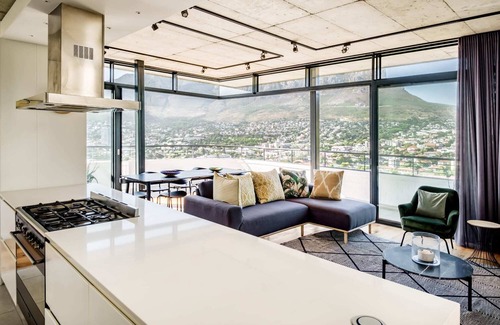 Bo'Kaap Apartment | Penthouse w/Table Mountain Views (Pride View)