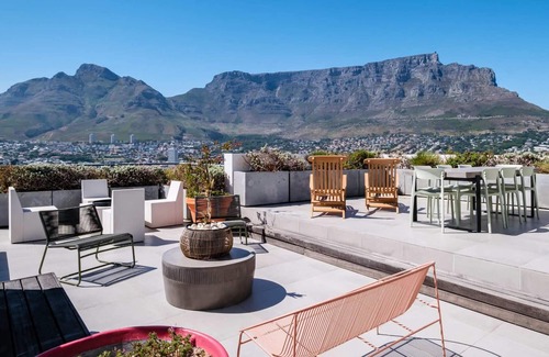 Bo'Kaap Apartment | Penthouse w/Table Mountain Views (Pride View)